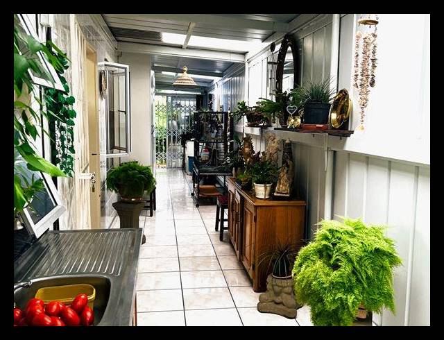 3 BEDROOM HOUSE FOR SALE IN NEWLANDS WEST